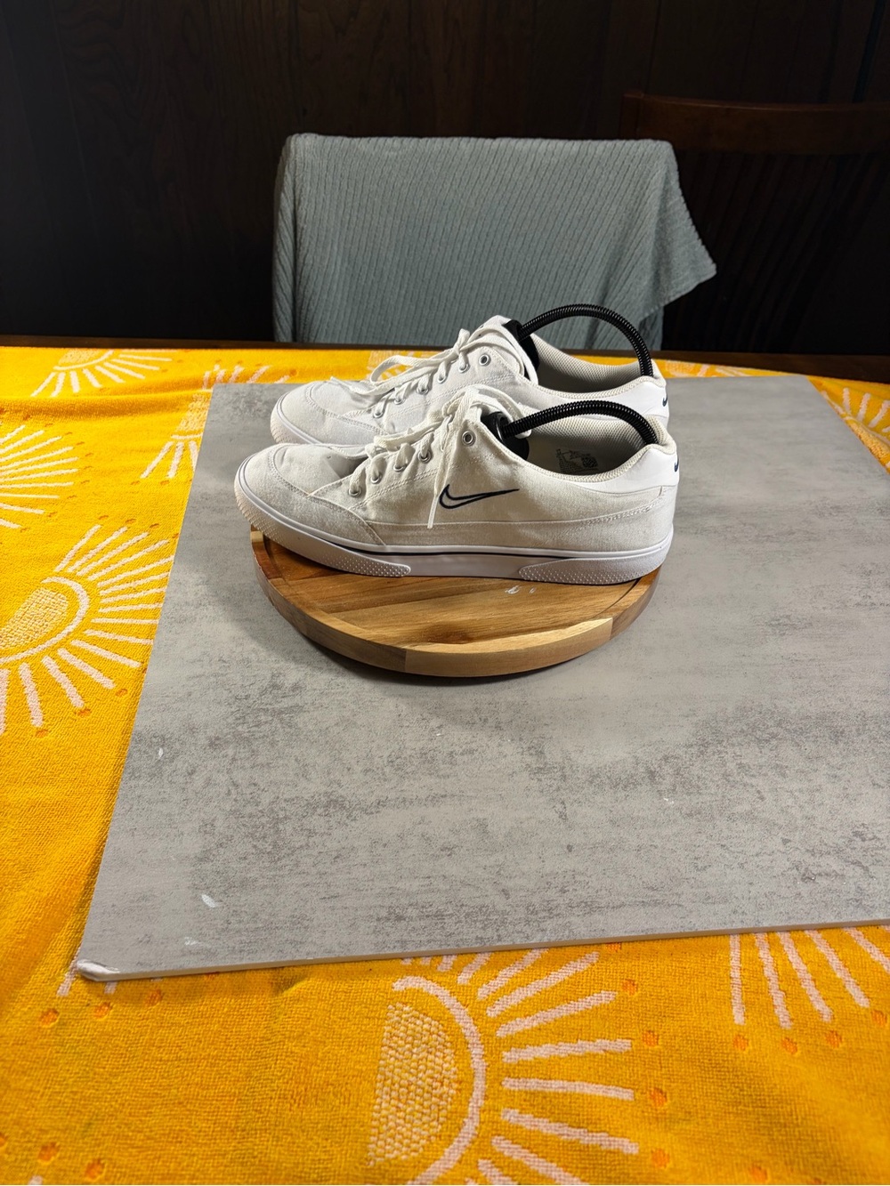 Nike Men's Low Top Athletic Sneakers White/Black Solid Rubber Sole size 12